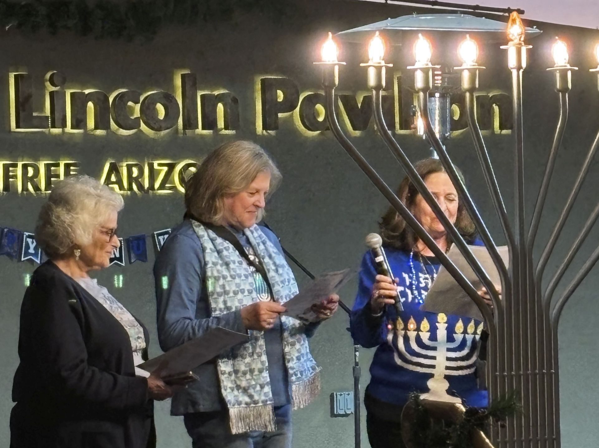 Chanukah%20in%20Carefree%20PHA.jpeg